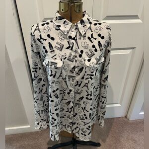 Cutest Iconic Karl Lagerfeld Paris white button-up shirt. Eiffel Tower. Size M.